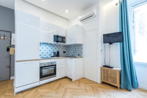 Massena Square - Ultra Central 1 Bdr