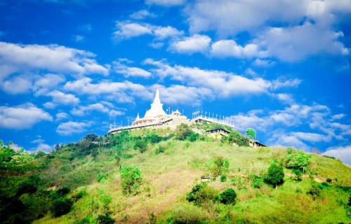 Pemandangan gunung umum atau pemandangan gunung yang diambil dari homestay