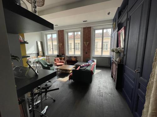 Ruang duduk di LYON4 cocooning centre Croix Rousse 86m2-4P