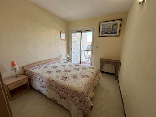 Appartement familial proche plage avec parking, climatisation et balcons - 6 couchages