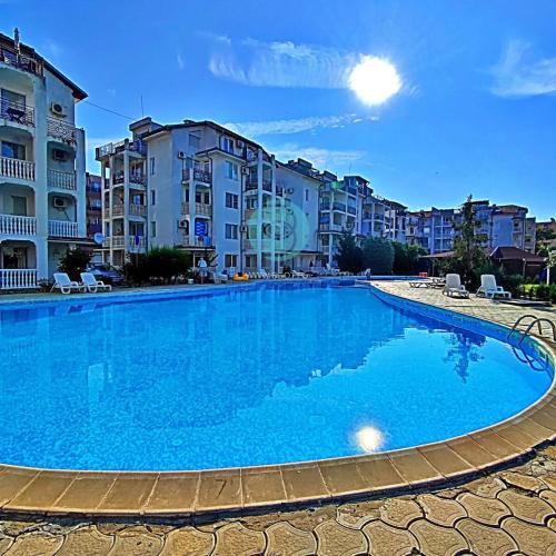 BRAVO 5 - Sunny Beach Center