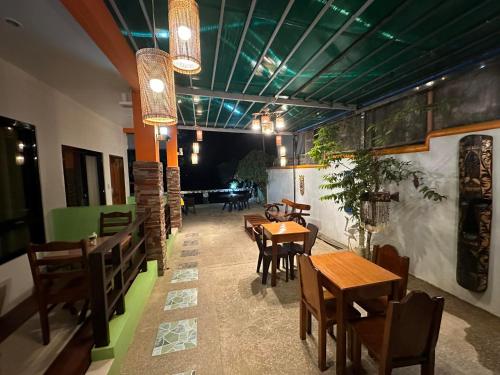 Restaurace v ubytování Desert Rose Beach Hotel