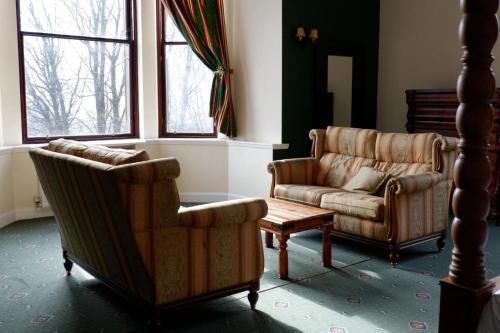 Ruang duduk di Broomhall Castle Hotel