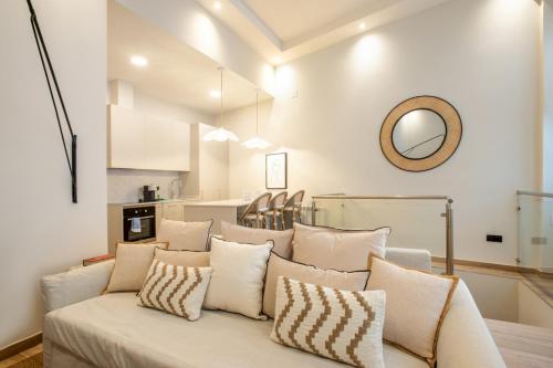 Chic Bright renovated 2BD2BTH apt - CHAMBERI