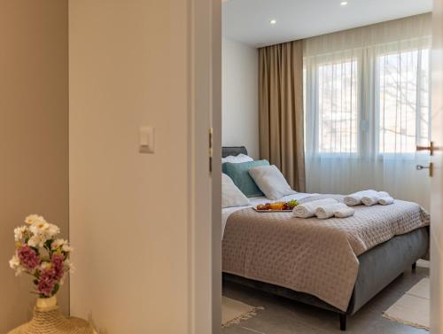 Sea La Vie Apartment