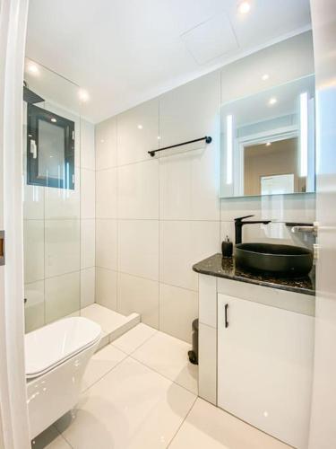 Syntagma square, 55sqm Golden Suite