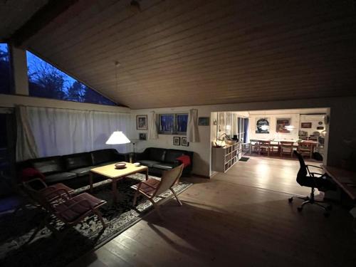 Un lugar para sentarse en Holiday Home Benni - 120m to the inlet by Interhome