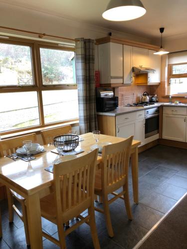 Kuchyň nebo kuchyňský kout v ubytování Bracken Lodges, Loch Tay, Linnie Lodge