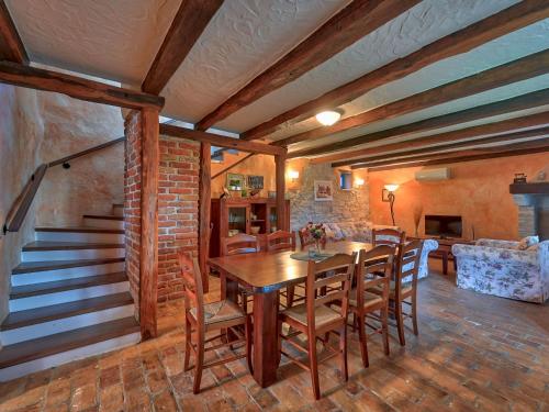 Villa Simone by Interhome