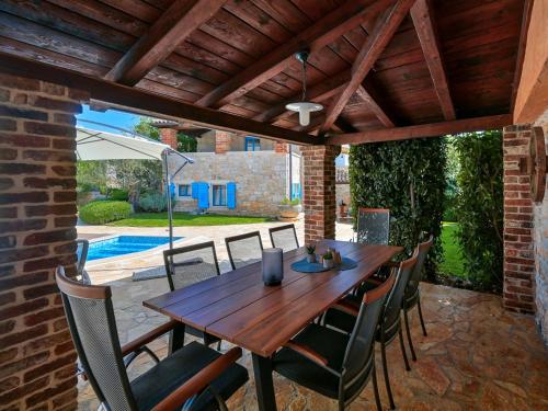 Villa Simone by Interhome