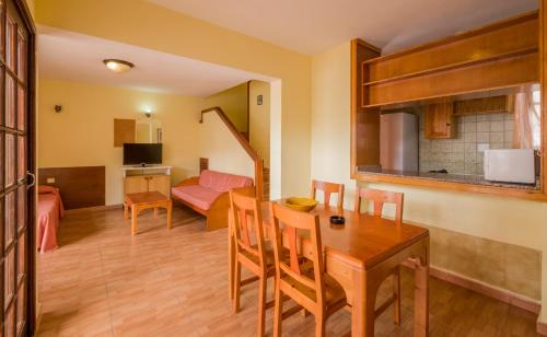 Η κουζίνα ή μικρή κουζίνα στο Apartamentos Tinerfe Garden