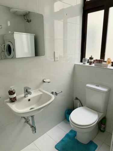 Bany a Seaview Tower Apartment