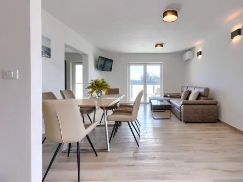 Apartment Villa Galici-5 by Interhome