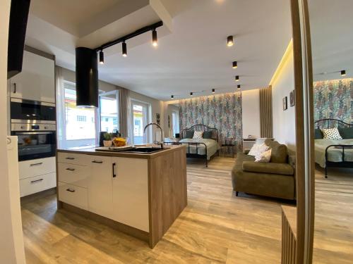 t27 Apartments free parking ingyenes zárt parkoló