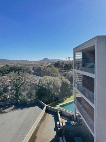 Appartement fonctionnel 4p avec piscine et vue mer