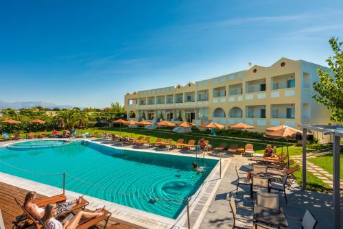 The swimming pool at or close to Niforeika Beach Hotel