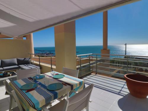 Superbe T2 cabine rénové avec double terrasse, vue mer, parking, clim, Wifi - FR-1-472A-300