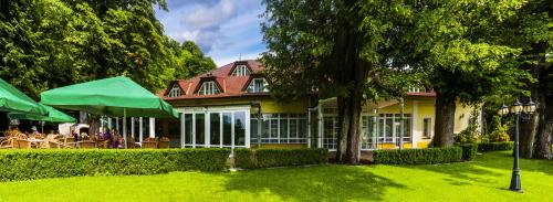 Photo de la galerie de l'établissement Parkhotel na Baračke, à Trenčianske Teplice