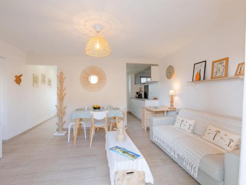 Apartment Le Saint Jean by Interhome