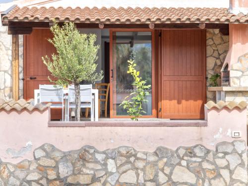 Το κτήριο όπου στεγάζεται  η παραθεριστική κατοικία