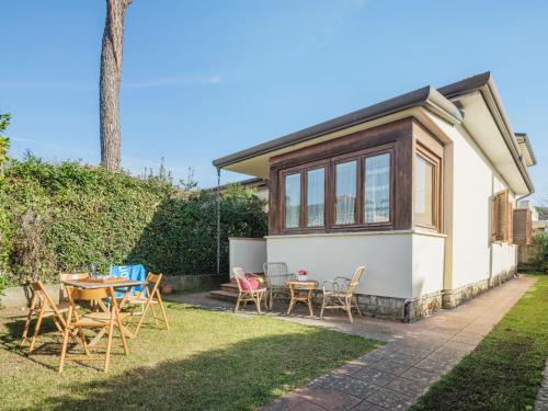 Κήπος έξω από το Villa Villa Caterina by Interhome