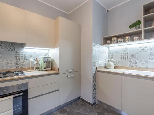 Dapur atau dapur kecil di Holiday Home Riana by Interhome