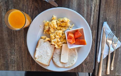 Jídlo v hotelu nebo okolí