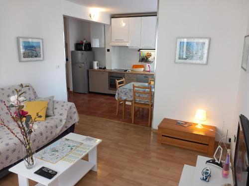 Kuchyň nebo kuchyňský kout v ubytování Apartment Mystic