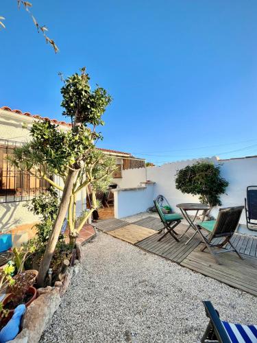 Bungalow Steps from Moraira
