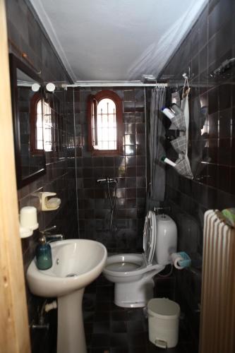 Ванная комната в Romilias Apartment