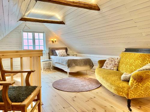 Un lugar para sentarse en Sydkustens at Tullnäs Vingård