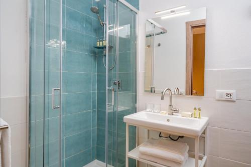 Bilik mandi di DIMORE IN residenze asproni 24