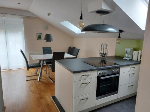 Kuchyň nebo kuchyňský kout v ubytování Ferienwohnung Gerti