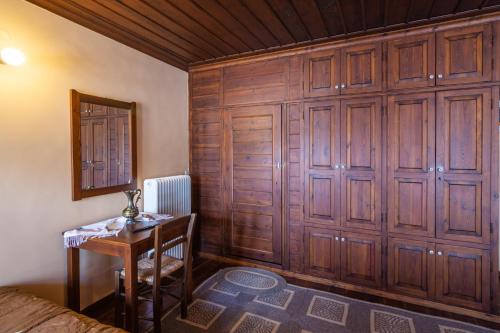 Фотография из галереи Troas Traditional Guesthouse в городе Витса
