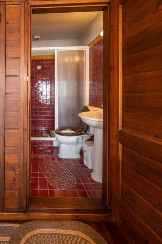 Ванная комната в Troas Traditional Guesthouse