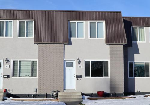 Gallery image of A Cozy - Spacious Urban Retreat - Child / Pet Friendly in Lethbridge