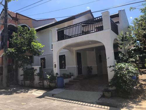 Gallery image of Trails of Maia Alta Staycation in Antipolo