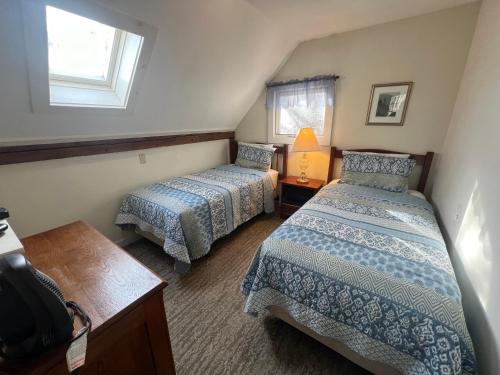 Echo Lake Innにあるベッド