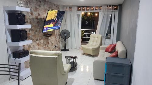 Televisyen dan/atau pusat hiburan di la tranquilidad