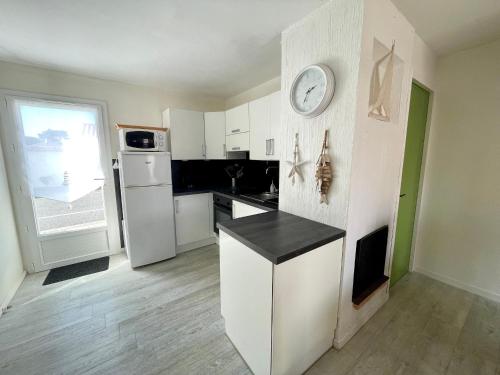 Photo de la galerie de l'établissement Maison 3 pièces avec piscine chauffée & tennis, proche mer - FR-1-231-298, à Bretignolles-sur-Mer