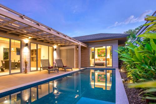 Πισίνα στο ή κοντά στο Resort Boutique 2BR Villa Dalaa 4, Private Pool, Full Service, 5 min Drive Kamala Beach