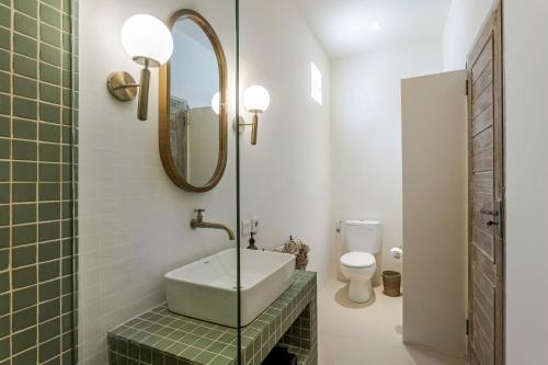 Bilik mandi di RIYURI GUESTHOUSE