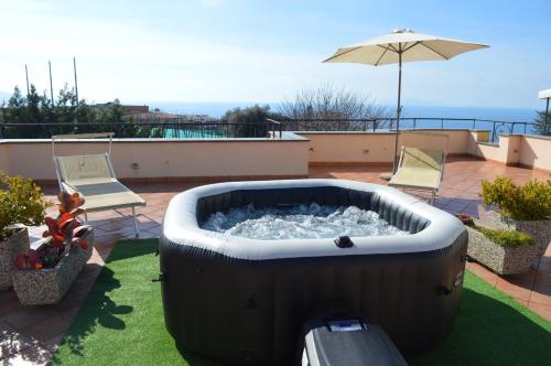 Foto Mary's Dream - Villa overlooking Capri and Ischia in Sorrento Peninsula 1