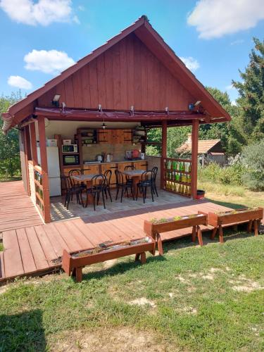 MANÓ HORDÓHÁZAK 2476 Pázmánd, 43 Kossuth Lajos utca kép - 3