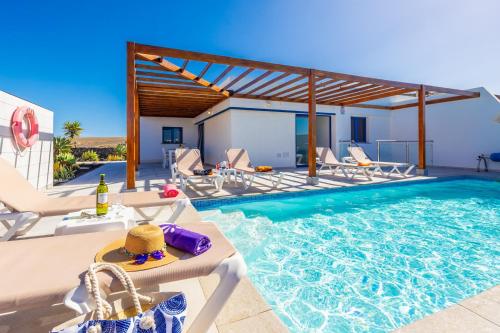Hoteles baratos en Las Palmas de Gran Canaria con todo incluido: ¡Tu escapada ideal! 4 Villa Beyond