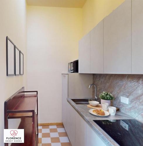 Santa Croce Historical Apartment by Florence Sweet Homes