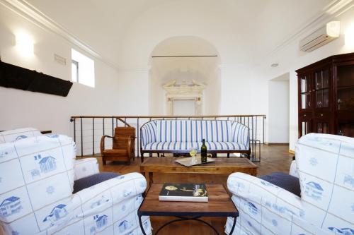 A seating area at La Madonetta - Dimora d'epoca -