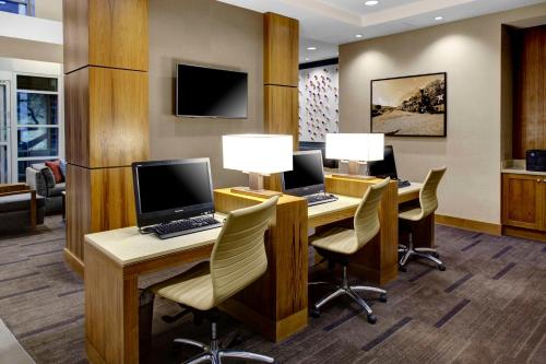 TV a/nebo společenská místnost v ubytování Hyatt Place Corpus Christi