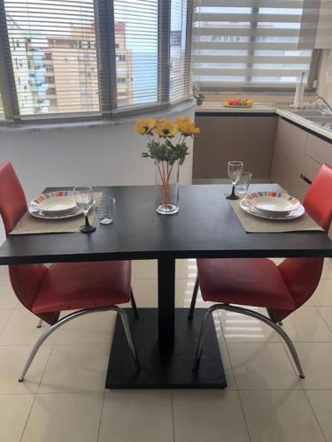 Cozy 1-Bedroom flat, beachside