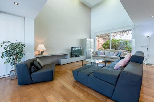 797 HOLIDAY RENTALS - Hermosa villa en playamar
